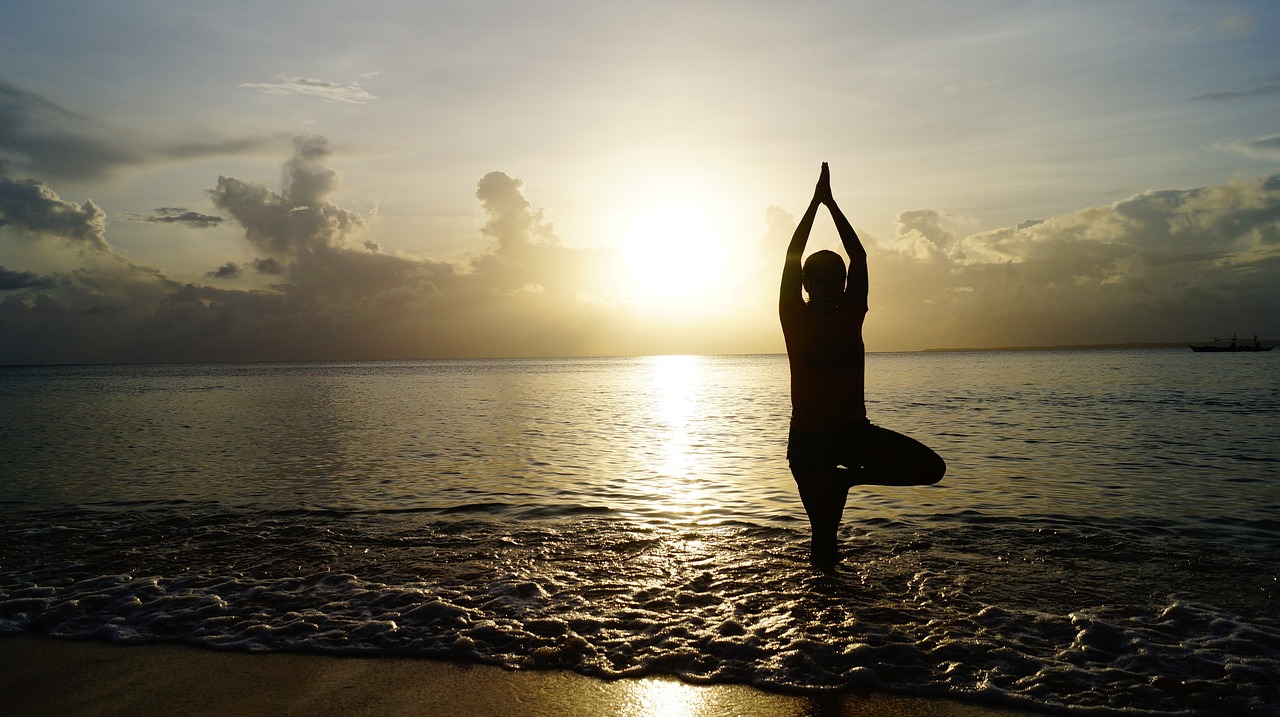 beach, yoga, sunset, silhouette, person, yoga pose, shore, seashore, sea, ocean, meditate, nature, meditation, pose, balance, calm, tranquil